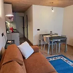 公寓 Anima Lignea Two-room In The Center Of 博尔米奥
